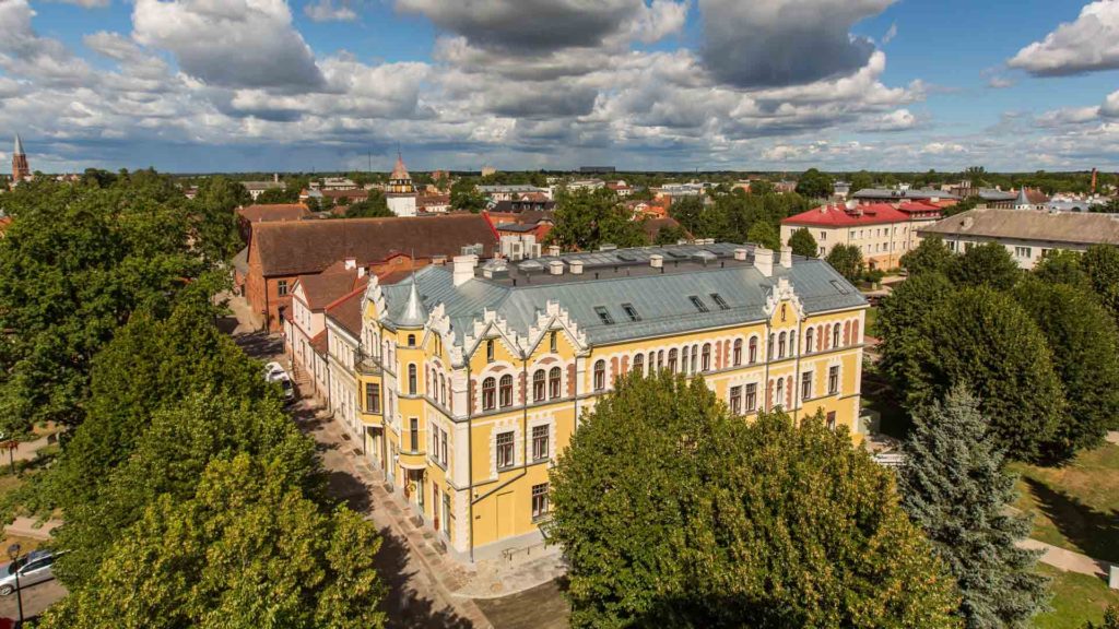 Park Hotell Viljandi hoone ja ümbrus aerofotol
